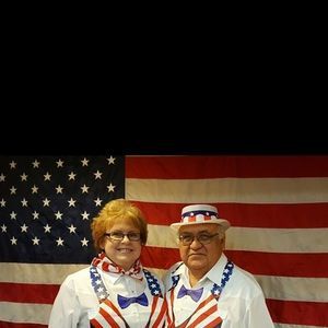 Meet your Posher, Lois